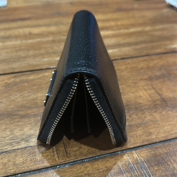 Excellent - Kate Spade small accordion style zipper wallet. - Picture 9 of 12